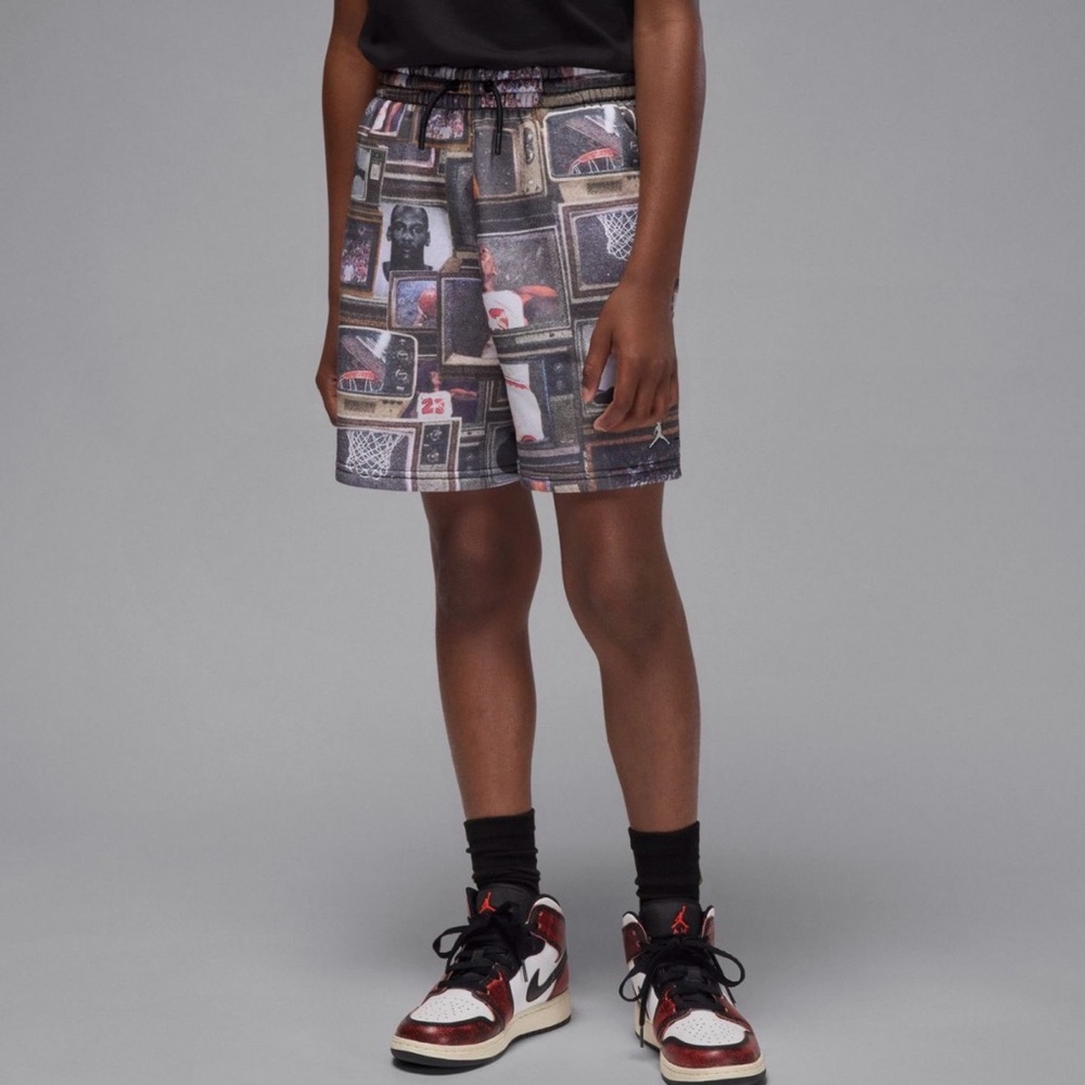 Jordan kids Brooklyn printed fleece shorts boys size xl 13-15yrs